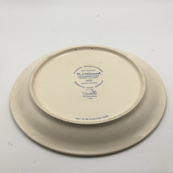 Vintage 1975 First Edition M.J. Hummel Anniversary 10”  Stormy Weather Plate - Picture 11 of 13